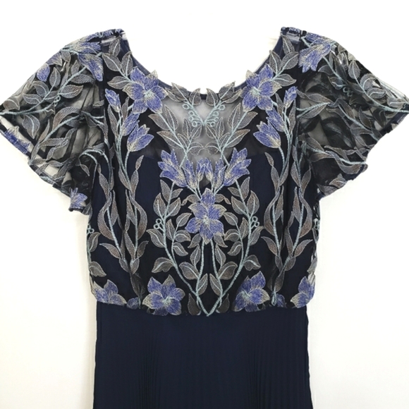 Nwot JS Collections Embroidered Floral lace Flutter Sleeve Pleated Navy … - Picture 4 of 17